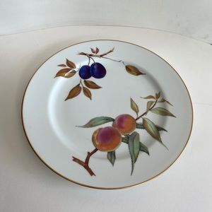 Royal Worcester EVESHAM dinner plates Set of 4